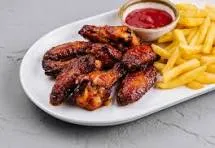 چکن وینگز با چپس