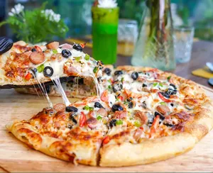 Namak Special Pizza