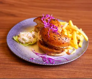 Royal Chicken Burger