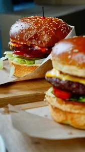 Pinhan Burger | برگر پنهان