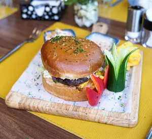 California Beef Burger