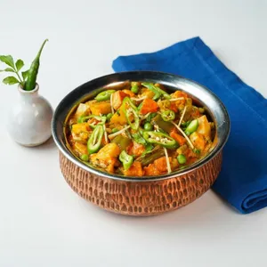 Beef Vegetable Handi | هاندی گوشت با ترکاری