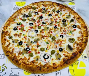 Chicken Tikka Pizza | پیتزا چکن تکه