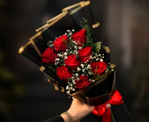Red Rose Bouquet | دسته گل رز سرخ