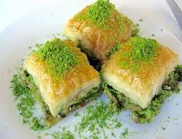 بغلاوه پسته یی