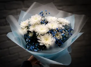 Blue & White Chrysanthemum Bouquet | دسته گل داوودی سفید و آبی