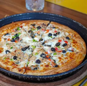 Burf Special Pizza | پیتزا برف اسپیشل