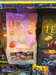 Lexus Chocolate Strawberry | چاکلیت لکسوس توت زمینی