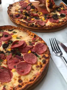 Russian Sausage Pizza | پیتزا اسکار روسی