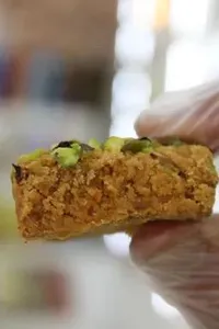 Pistachio Nut Bar | شیرینی مغز پسته‌ای