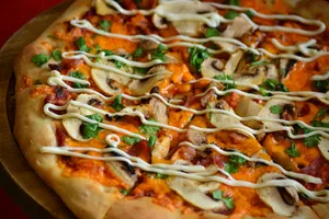 Mushroom Beef Pizza | پیتزا گوشت و سماروق