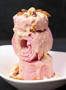 Strawberry Afghan Shir Yakh | شریخ توت‌زمینی