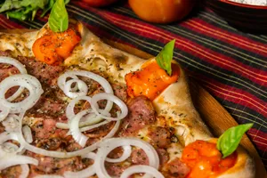 Crown Crust Pizza | پیتزا کرون کرست