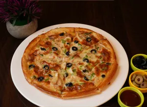 Smoked Chicken Pizza