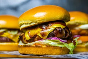 Beef Burger | بیف برگر