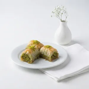 Pistachio Baklava | بقلاوه پسته‌ای