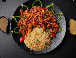 Chicken Cashew Nut with Rice | چکن کیشونت همراه با برنج